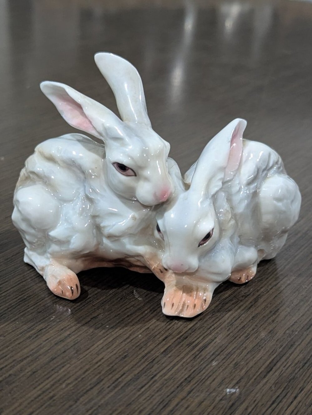 VINTAGE Tay Italy Pair of White Rabbits Figurine by Giuseppe Tagliariol